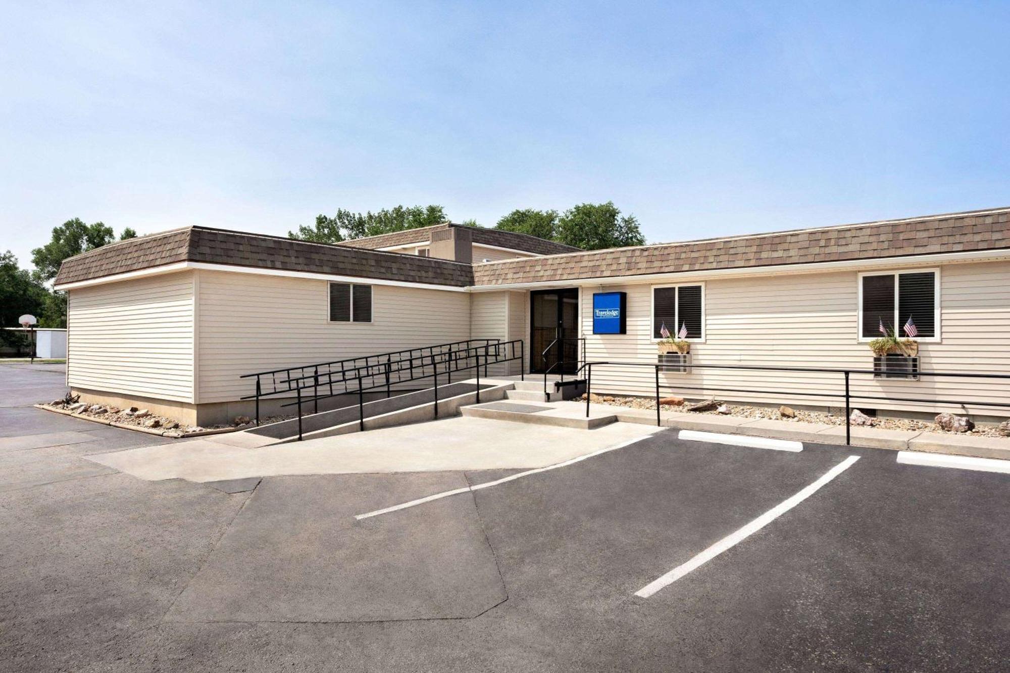 Travelodge By Wyndham Edgemont Exterior photo